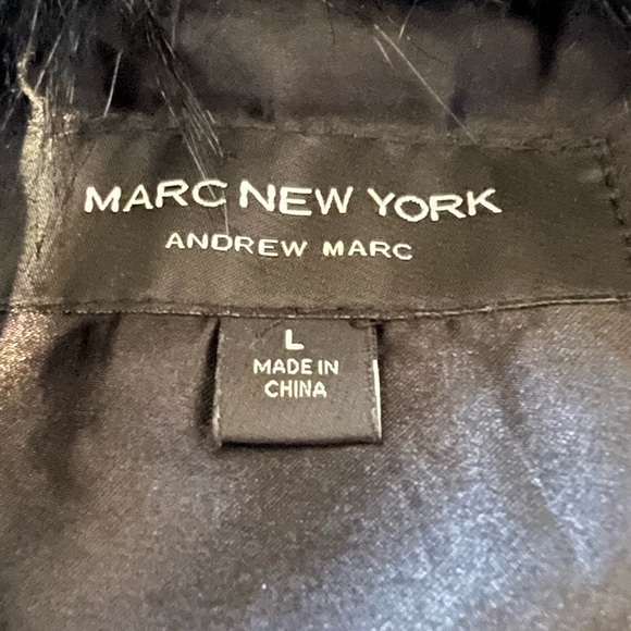 Women’s Marc New York Andrew Marc Faux Leather Faux Fur Collar Vest Size… - Picture 4 of 4